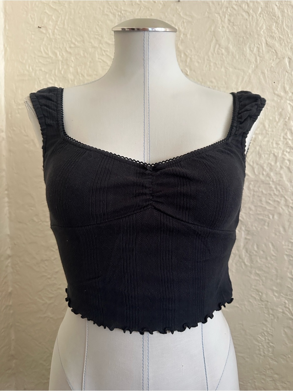 Urban Outfitters Out From Under Sweetheart Neckline Black Pointelle Crop Top XS